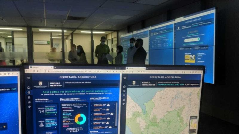 UIA Inauguration with Antioquia's Government, behind the scenes